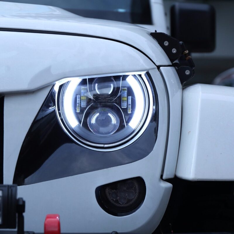 Jeep Wrangler CJ/TJ/JK 7″ LED Headlights [Half Angel Eye] Applied