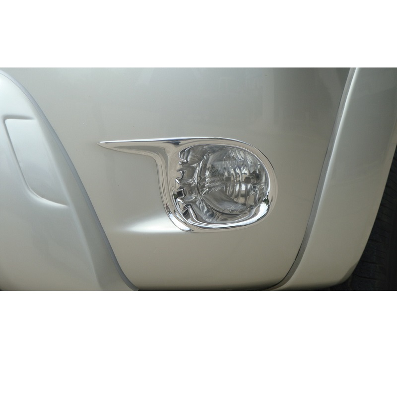 Image showing the Toyota Hilux Vigo 2005-08 Fog Light Covers [Type 2] installed