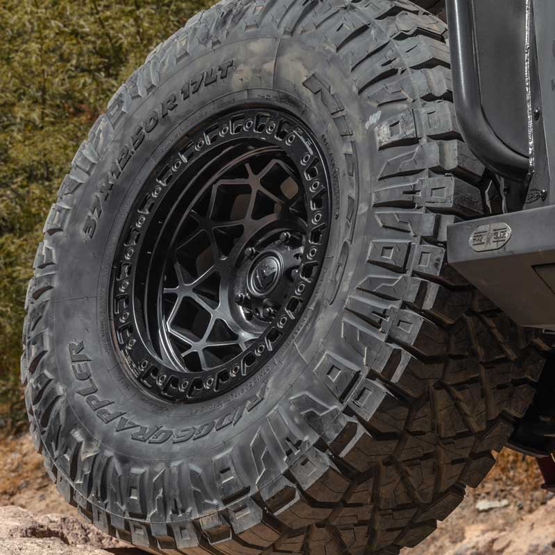Image showing the Aluminum Wheels 17″ 6×139.7 - Fuel D786 installed