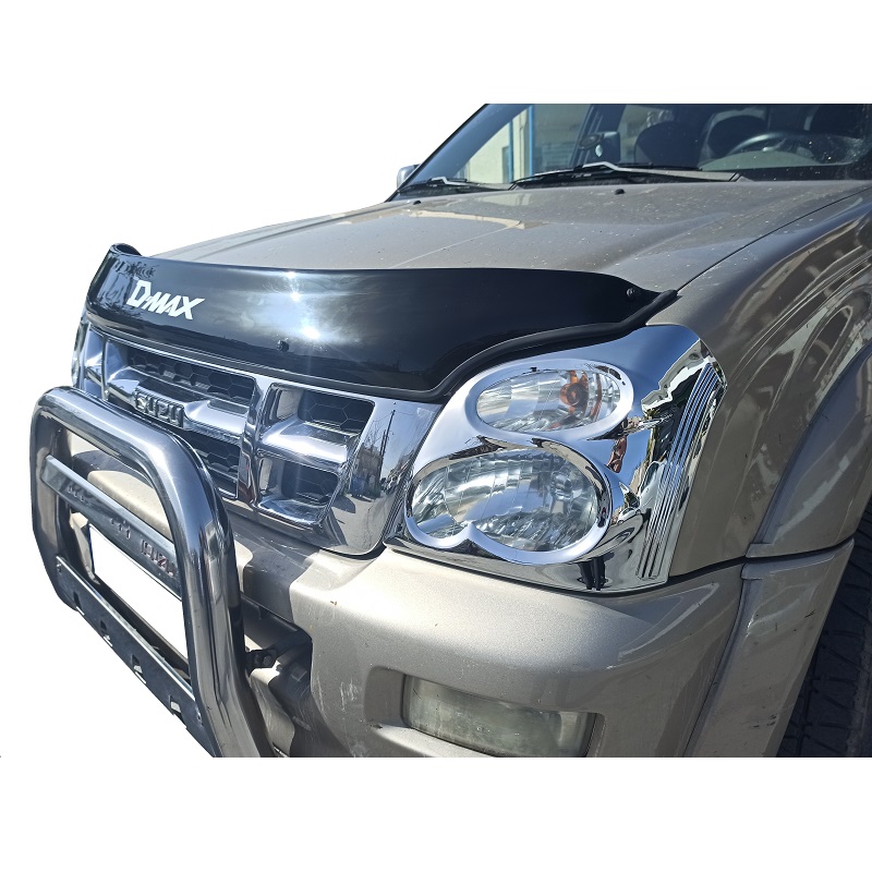 Side close-up image of the Isuzu D-Μax with the Isuzu D-Max 2002-06 Headlight Covers installed.
