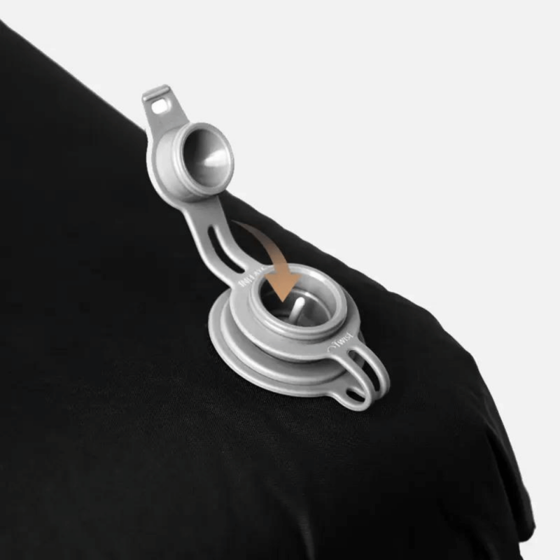 Image showing the valve of the Self-Inflating Foam Air Pillow - WildLand. The image shows that we open the cap to initiate self inflation.