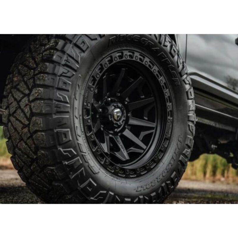 Close-up image of the Aluminum Wheels 17″ 6×114.3 - Fuel Off Road Covert [Black].