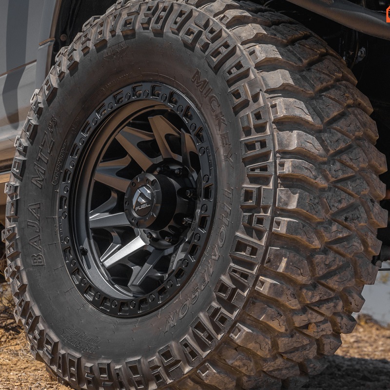 Close-up image of the Aluminum Wheels 18″ 5×120 - Fuel Off Road Covert.